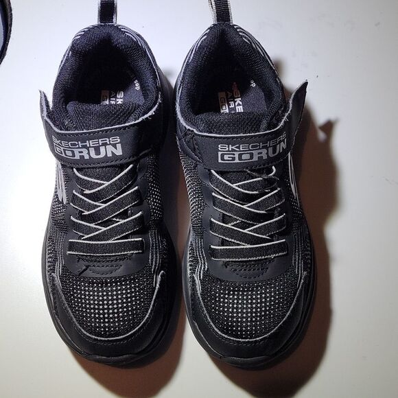 SKECHERS GO RUN KIDS SNEAKERS WITH VELCRO STRAP CLOSURE - Picture 3 of 15